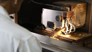 志賀機械工業の金属加工・治具について